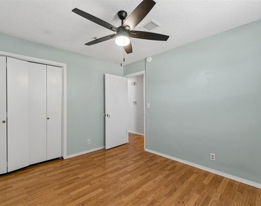 213 S Silver Drive - Photo Thumbnail 25