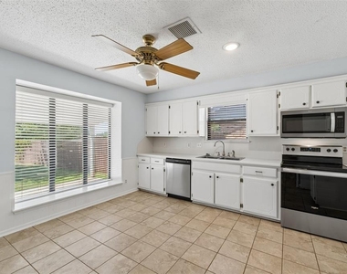 213 S Silver Drive - Photo Thumbnail 8