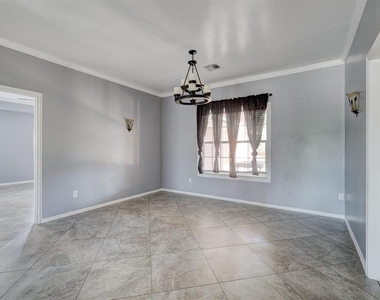 1209 Sw 113th Street - Photo Thumbnail 6