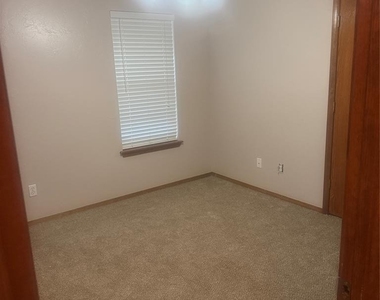 12513 Sw 14th Street - Photo Thumbnail 14