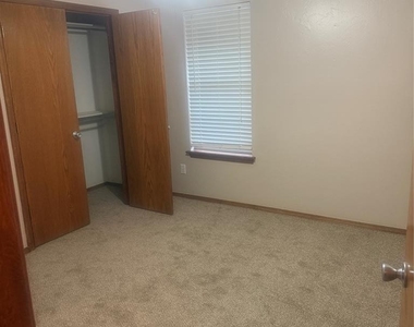 12513 Sw 14th Street - Photo Thumbnail 13
