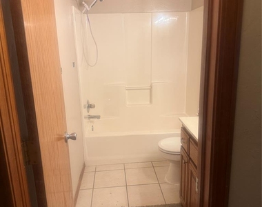 12513 Sw 14th Street - Photo Thumbnail 15