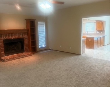 12513 Sw 14th Street - Photo Thumbnail 8