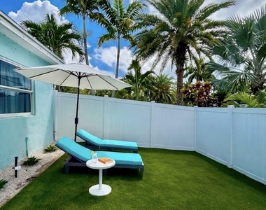 1407 Ontario Drive - Photo Thumbnail 16