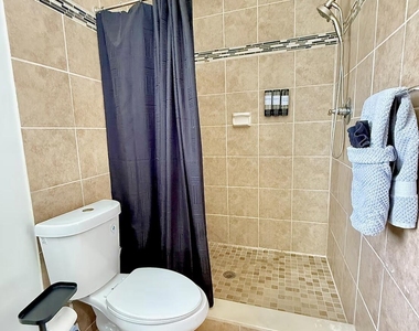 1407 Ontario Drive - Photo Thumbnail 18