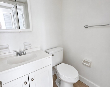 2201 Ne 36th Street - Photo Thumbnail 8