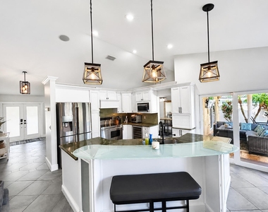 6373 Nw 55th Manor - Photo Thumbnail 4