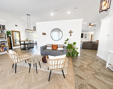 6373 Nw 55th Manor - Photo Thumbnail 2