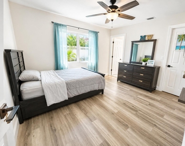 6373 Nw 55th Manor - Photo Thumbnail 13