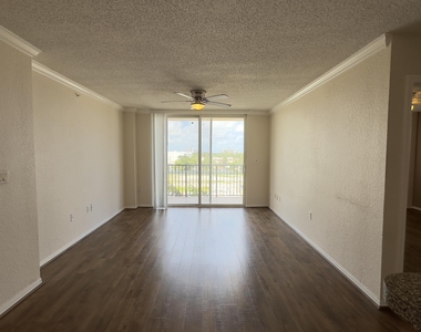 1801 N Flagler Drive - Photo Thumbnail 4
