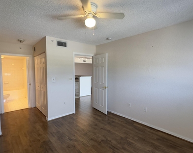 1801 N Flagler Drive - Photo Thumbnail 10