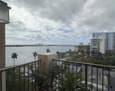 1801 N Flagler Drive - Photo Thumbnail 17