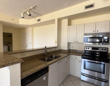 1801 N Flagler Drive - Photo Thumbnail 6