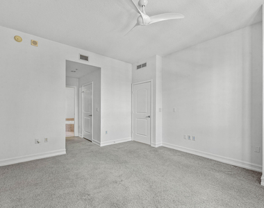 701 S Olive Avenue - Photo Thumbnail 10