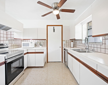 1718 Se 14th Street - Photo Thumbnail 13