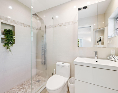 1718 Se 14th Street - Photo Thumbnail 18