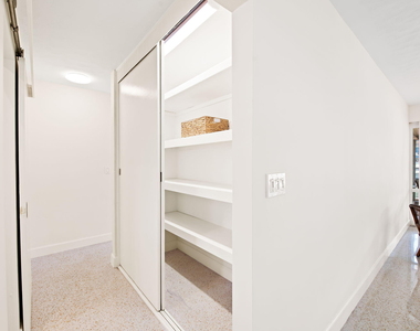 1718 Se 14th Street - Photo Thumbnail 15