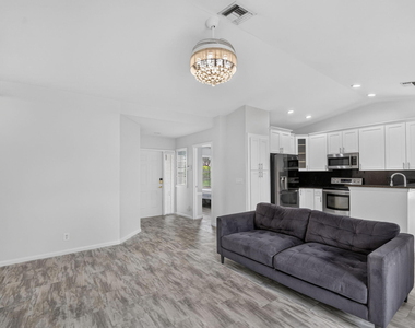 208 Caribe Court - Photo Thumbnail 6