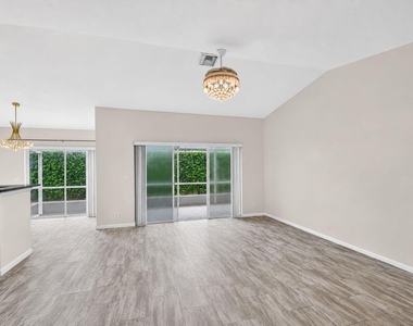 208 Caribe Court - Photo Thumbnail 3