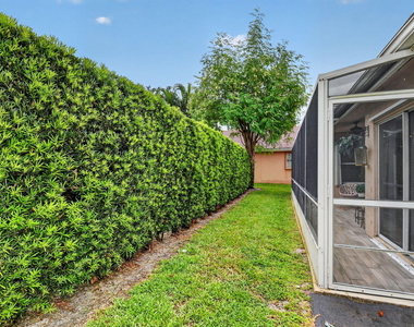 208 Caribe Court - Photo Thumbnail 32