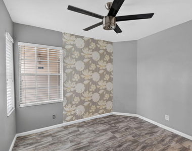 208 Caribe Court - Photo Thumbnail 25