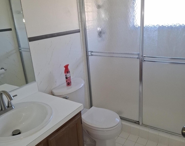 173 Sarita Court - Photo Thumbnail 7
