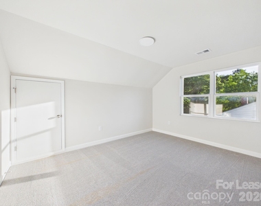 810/812 E Lincoln Street - Photo Thumbnail 11