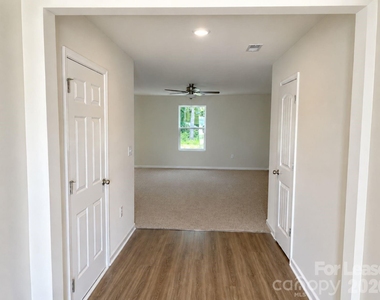 529 Hawley Street - Photo Thumbnail 1