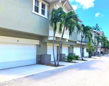 499 Corte Madera Lane - Photo Thumbnail 3