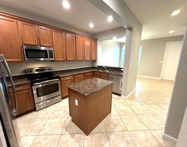 499 Corte Madera Lane - Photo Thumbnail 6