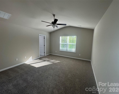 2128 Clapham Court - Photo Thumbnail 8