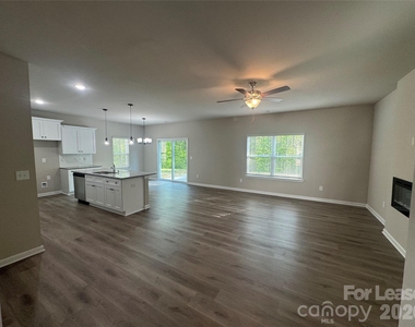 2128 Clapham Court - Photo Thumbnail 6