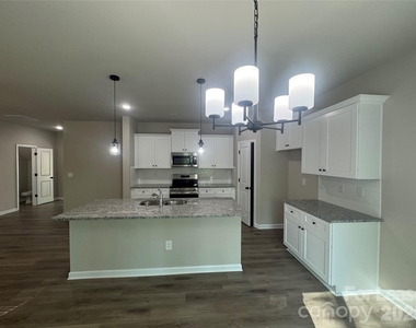2128 Clapham Court - Photo Thumbnail 4