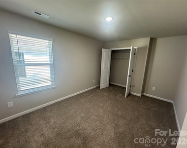 2128 Clapham Court - Photo Thumbnail 11