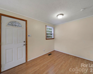 501 Olin Drive - Photo Thumbnail 4