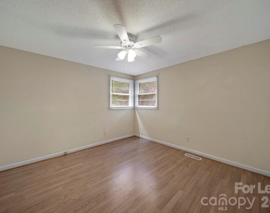 501 Olin Drive - Photo Thumbnail 13