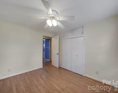 501 Olin Drive - Photo Thumbnail 11