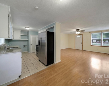 501 Olin Drive - Photo Thumbnail 5