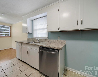501 Olin Drive - Photo Thumbnail 7