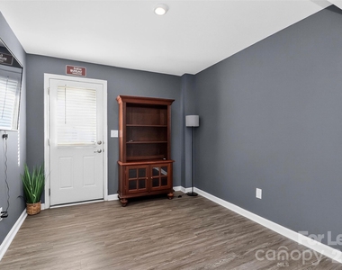 10840 Overlook Mountain Drive - Photo Thumbnail 3