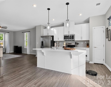 10840 Overlook Mountain Drive - Photo Thumbnail 10