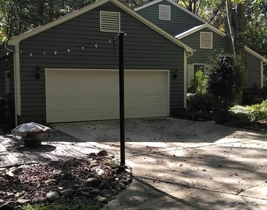 433 Raintree Drive - Photo Thumbnail 3