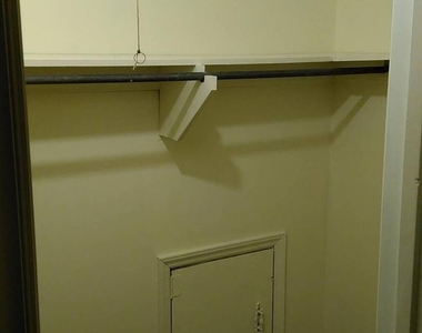 433 Raintree Drive - Photo Thumbnail 14