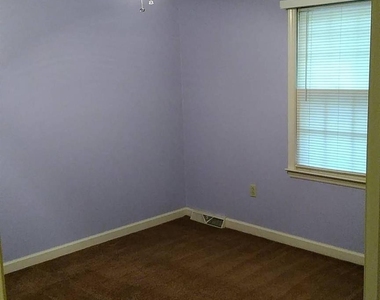 433 Raintree Drive - Photo Thumbnail 8
