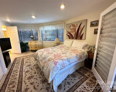 424 Lakeview Drive - Photo Thumbnail 6