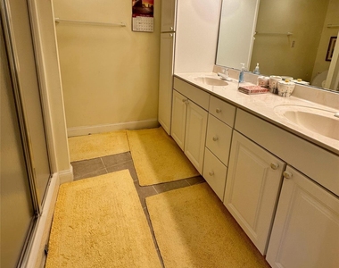 424 Lakeview Drive - Photo Thumbnail 11