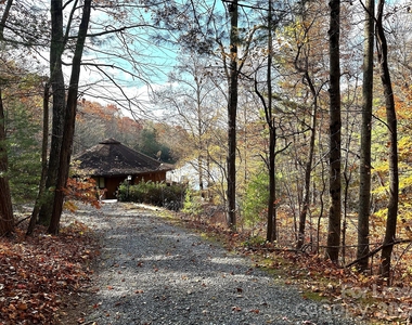 424 Lakeview Drive - Photo Thumbnail 12