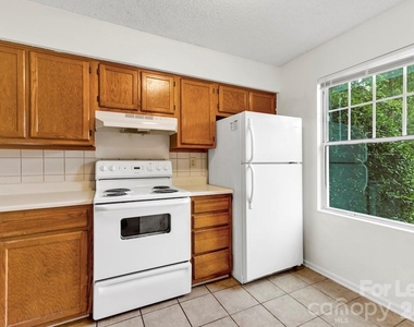 630 Lex Drive - Photo Thumbnail 2