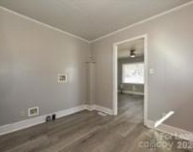 924 Aileen Circle - Photo Thumbnail 6