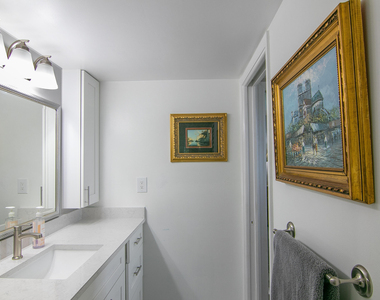 2812 Garden Drive S - Photo Thumbnail 11